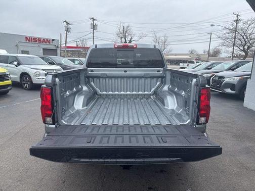 Sterling Gray Metallic 2024 Chevrolet Colorado Trail Boss