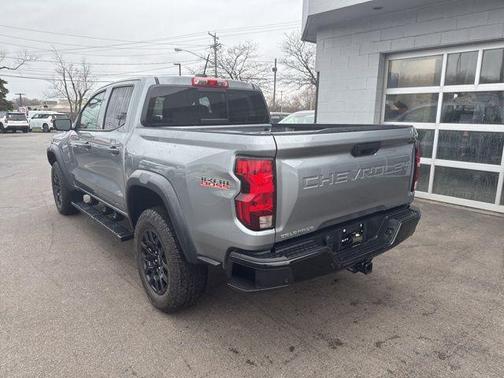 Sterling Gray Metallic 2024 Chevrolet Colorado Trail Boss