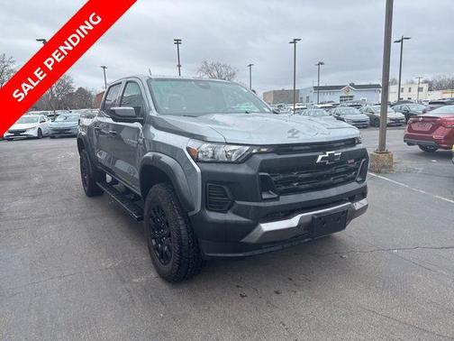 Sterling Gray Metallic 2024 Chevrolet Colorado Trail Boss