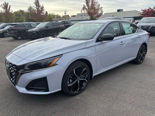 2025 Nissan Altima SR AWD