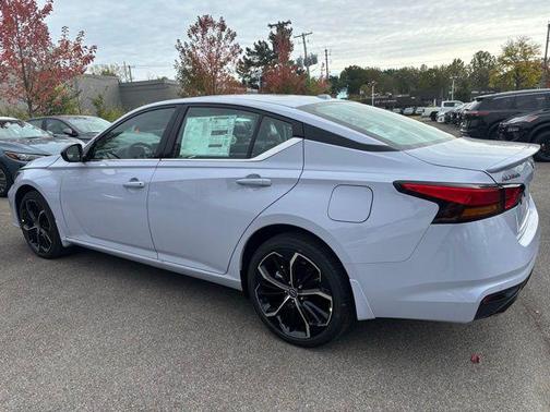 2025 Nissan Altima SR AWD