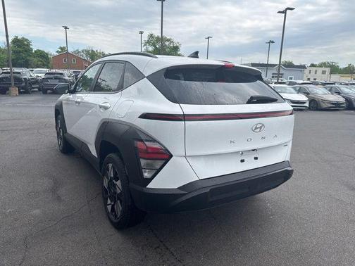 Atlas White 2024 Hyundai KONA SEL