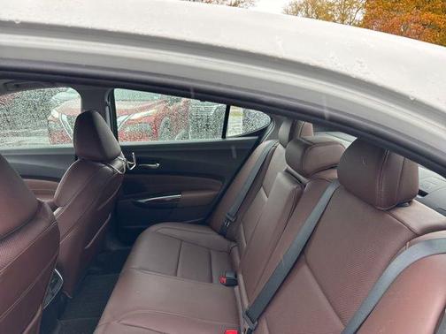 2017 Acura TLX w/Technology Package