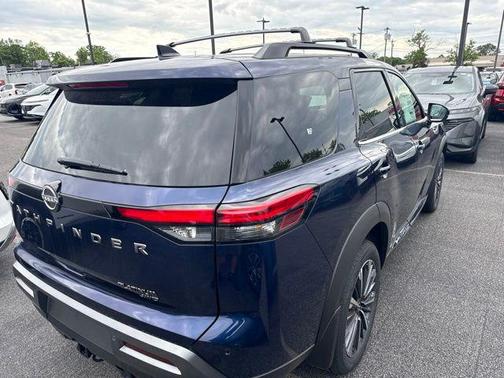 Deep Ocean Blue Pearl 2026 Nissan Pathfinder Platinum