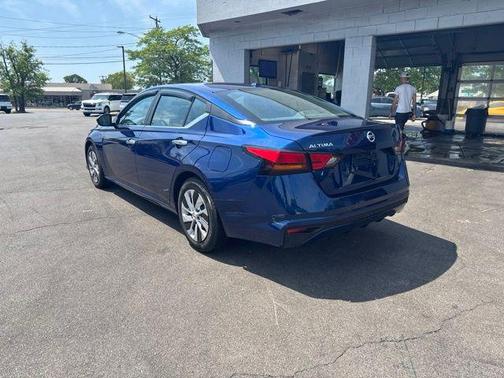 Deep Blue Pearl 2020 Nissan Altima S FWD
