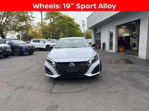 2024 Nissan Altima SR Intelligent AWD