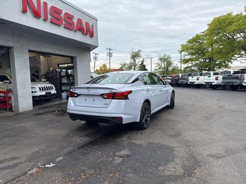 2024 Nissan Altima SR Intelligent AWD