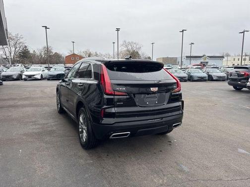 2025 Cadillac XT4 Premium Luxury