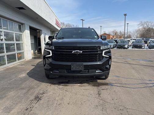 2023 Chevrolet Tahoe 4WD RST
