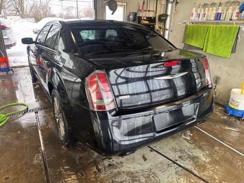 2014 Chrysler 300C John Varvatos Luxury