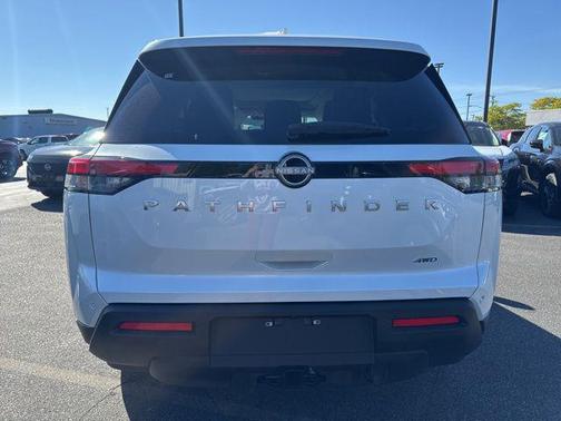 2025 Nissan Pathfinder SV 4WD