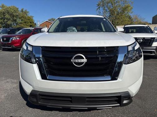 2025 Nissan Pathfinder SV 4WD