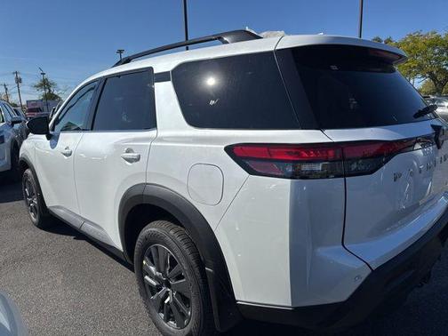 2025 Nissan Pathfinder SV 4WD