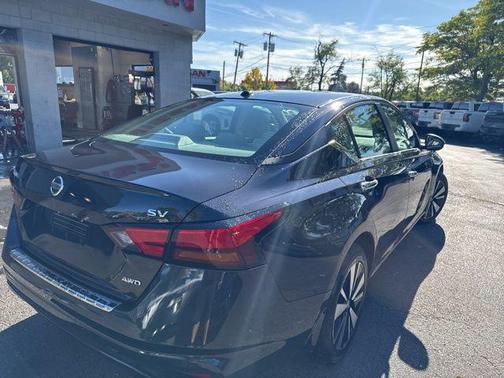 2021 Nissan Altima 2.5 SV