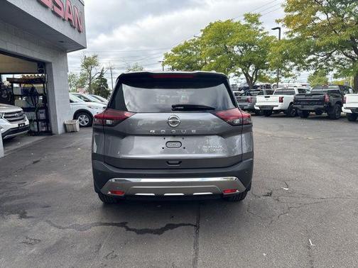 2021 Nissan Rogue Platinum