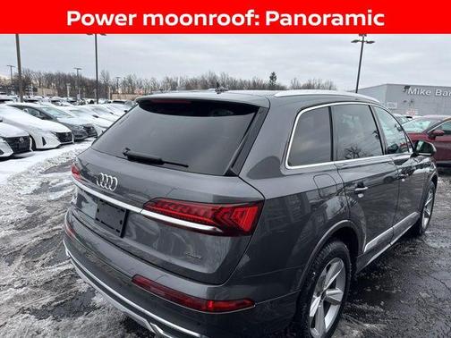 2024 Audi Q7 45 Premium Plus