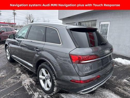 2024 Audi Q7 45 Premium Plus