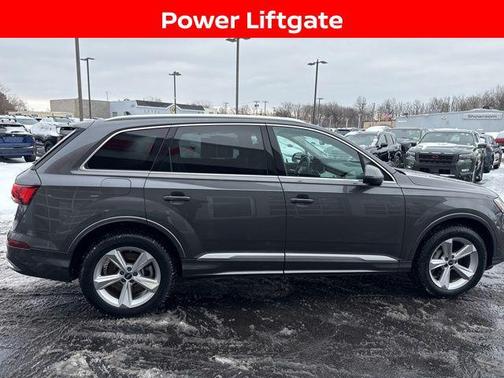 2024 Audi Q7 45 Premium Plus