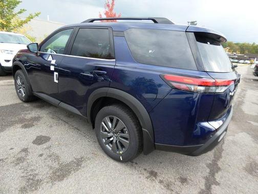 2025 Nissan Pathfinder SV 4WD