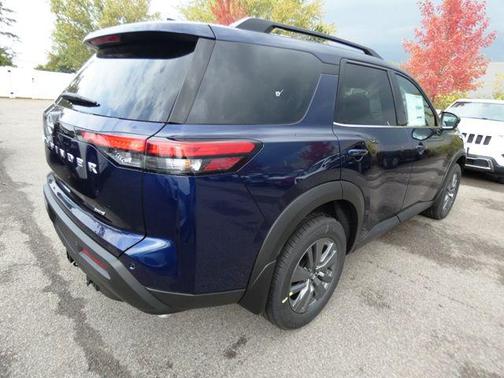 2025 Nissan Pathfinder SV 4WD