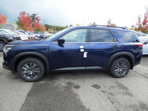 2025 Nissan Pathfinder SV 4WD