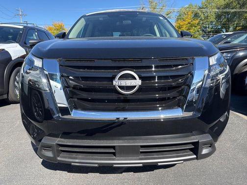 2025 Nissan Pathfinder SV 4WD