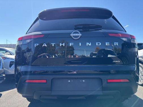 2025 Nissan Pathfinder SV 4WD