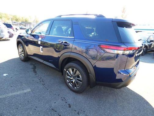 2025 Nissan Pathfinder SV 4WD