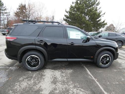 2025 Nissan Pathfinder Rock Creek 4WD