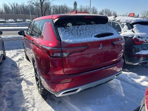 2023 Mitsubishi Outlander PHEV SE S-AWC