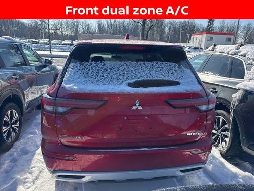 2023 Mitsubishi Outlander PHEV SE S-AWC