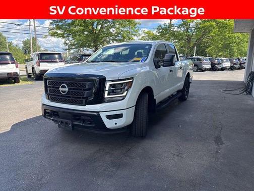 2024 Nissan Titan SV