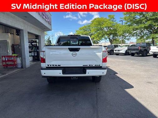 2024 Nissan Titan SV