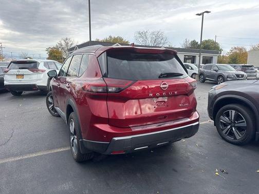 2024 Nissan Rogue SL