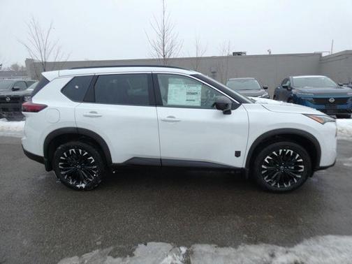 Everest White Pearl Tricoat 2026 Nissan Rogue Dark Armor