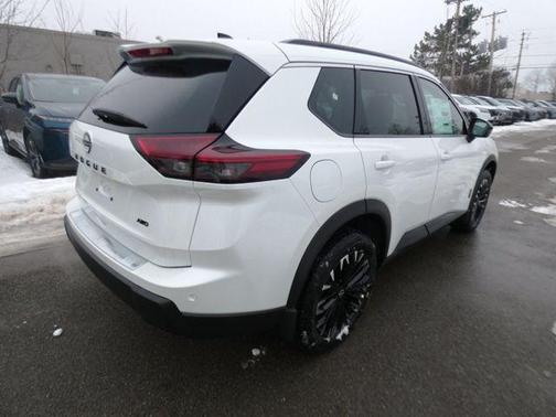 Everest White Pearl Tricoat 2026 Nissan Rogue Dark Armor
