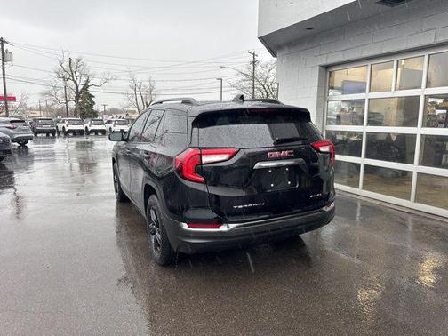2024 GMC Terrain AWD AT4