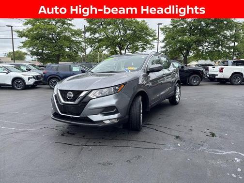 2022 Nissan Rogue Sport SV