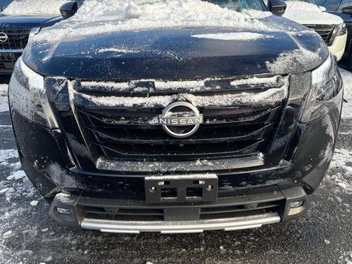 2025 Nissan Pathfinder Platinum 4WD