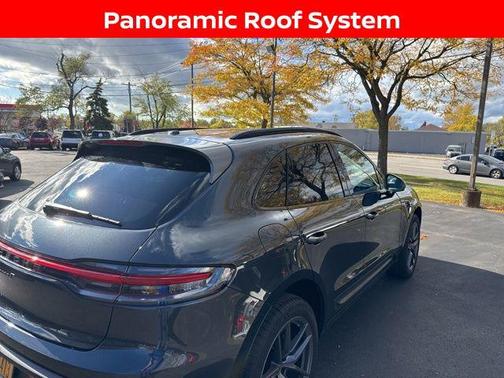 2024 Porsche Macan Base