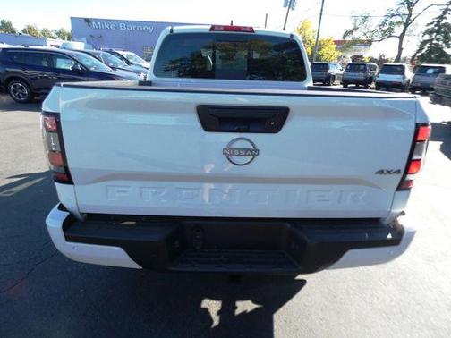 2025 Nissan Frontier SV