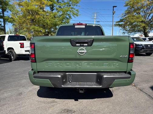 2025 Nissan Frontier SV