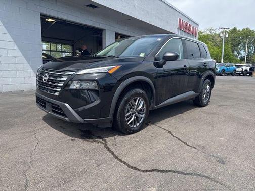 Super Black 2024 Nissan Rogue S