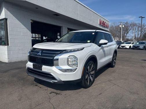 2025 Mitsubishi Outlander 
