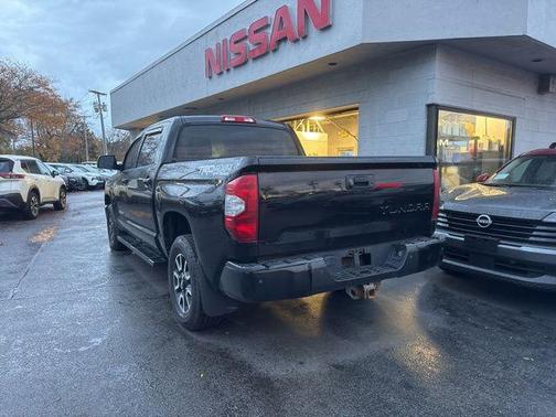2017 Toyota Tundra SR5