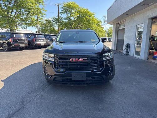 2023 GMC Acadia AWD SLT