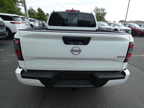 2025 Nissan Frontier SV