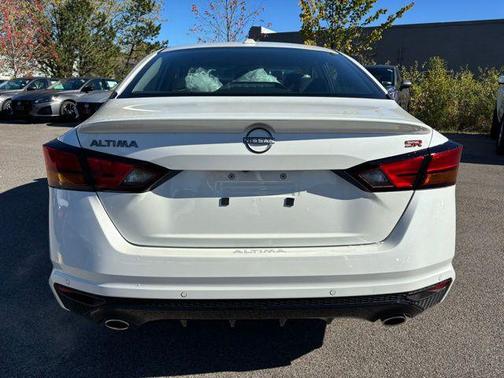 2025 Nissan Altima SR FWD