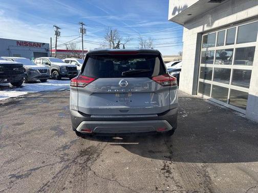 2021 Nissan Rogue SL