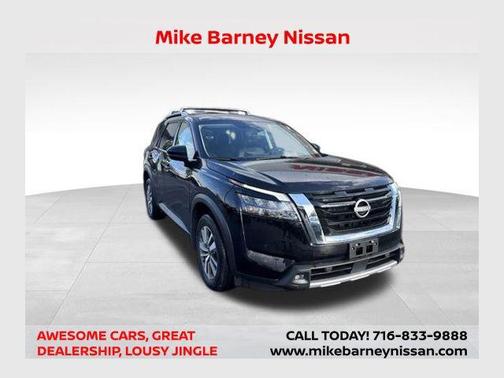 Super Black 2025 Nissan Pathfinder SL 4WD